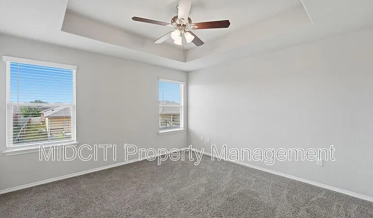 1134 Renee St — Photo 16