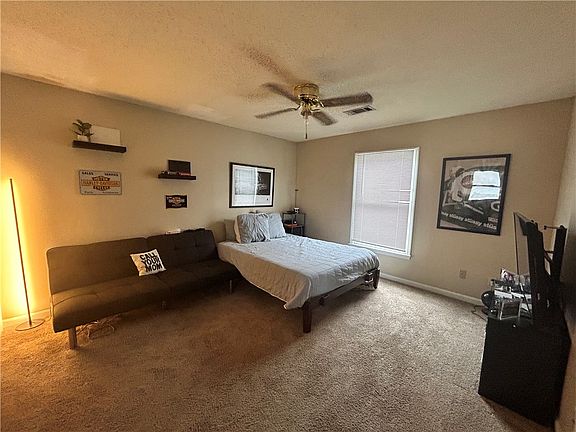 3rd image of 546 W Magnolia Ave APT 34