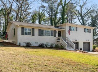 2367 Rocky Ridge Rd, Birmingham, AL 35216