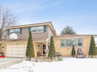 893 Sunrise Ct, Elgin, IL