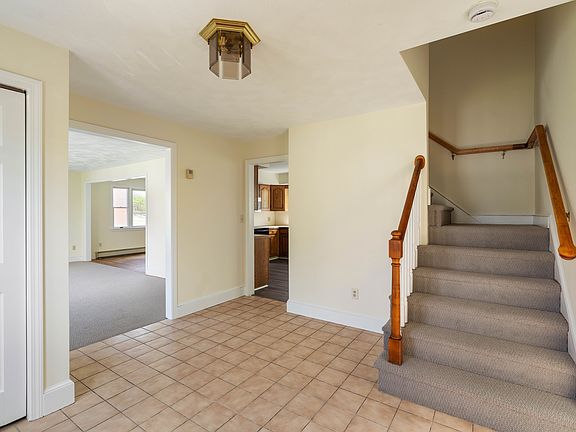 4th image of 99 Garfield Ave #1