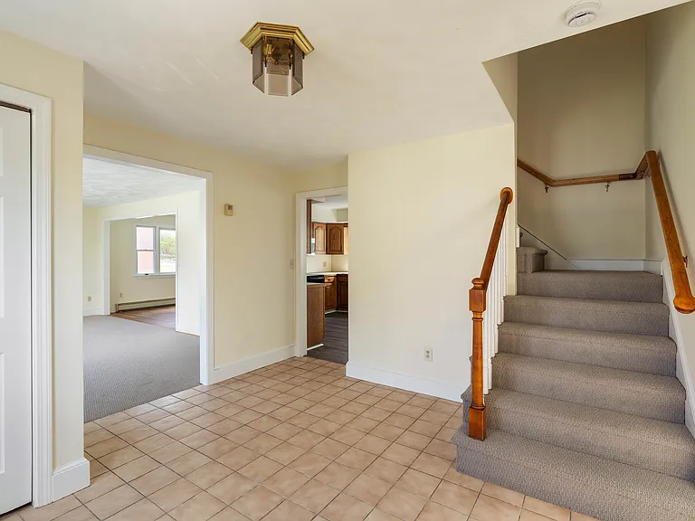 99 Garfield Ave #1 — Photo 4