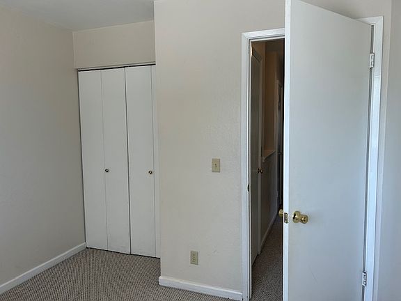4th image of 237 Green Meadow Dr #237