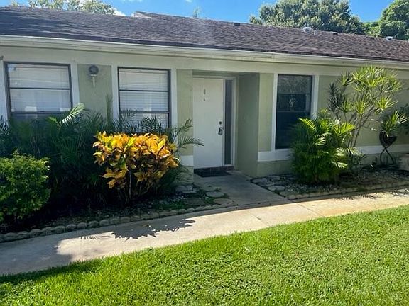 3rd image of 4269 Willow Brook Cir