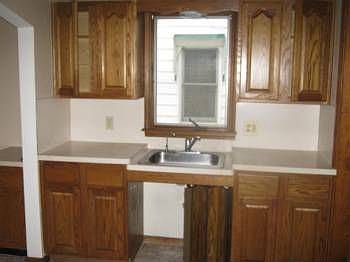 2nd image of 1805 Elm St