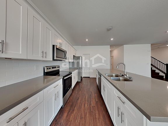 3rd image of 2725 Fierce Star Ave