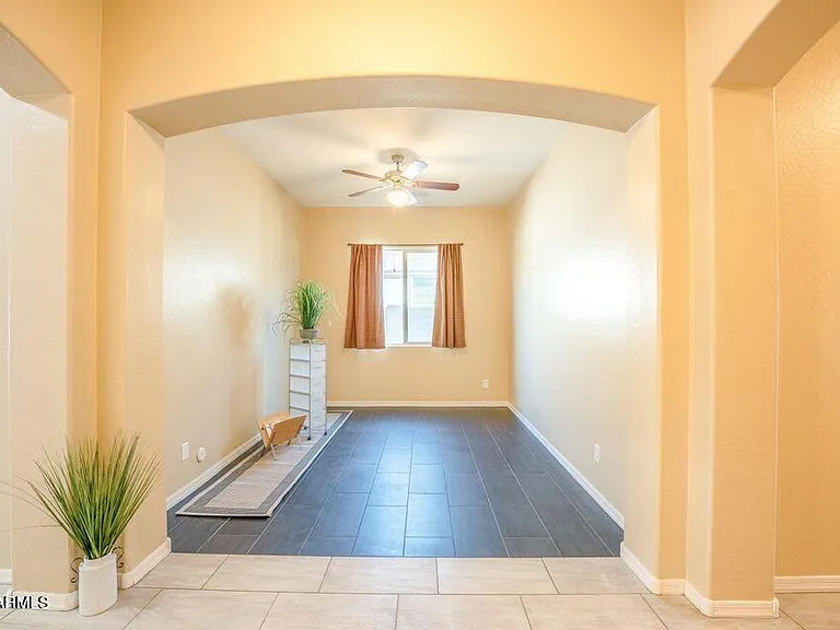 5434 S Forest Ave — Photo 6