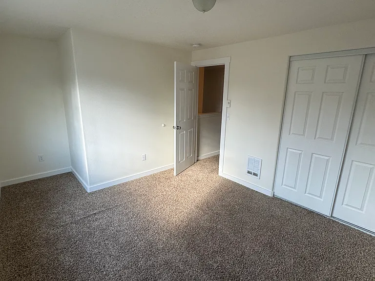 1436 NE Whisper Ridge Dr #2 — Photo 14