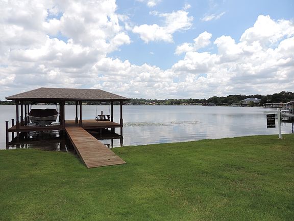 BEAUTIFUL LAKEFRONT VIEWS