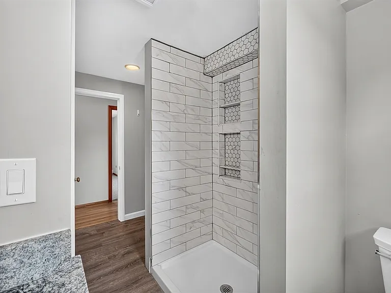 27-29 Normandy Ave #2 — Photo 6