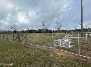 14510 Oak Haven Dr, Moss Pt, MS 39562