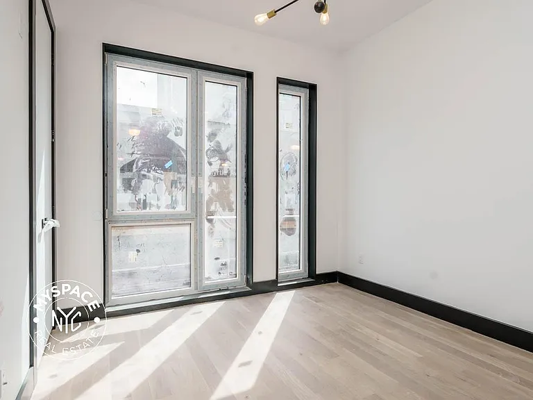 923 Broadway #4C — Photo 13