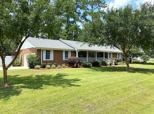 1249 Riverdale Dr, Waycross, GA 31503
