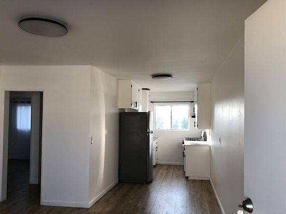 2nd image of 1447 W 35th Pl #5