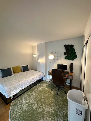 Rented by Olympia House Delaware LP | media 22