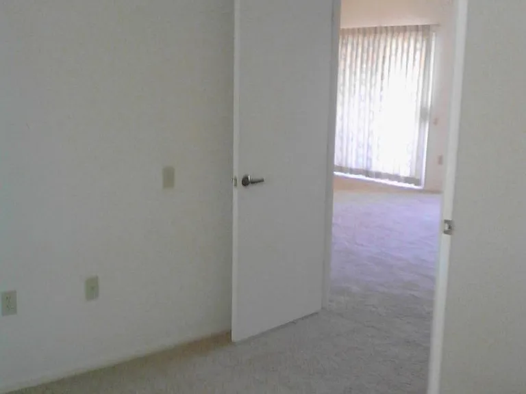 1492 W Belfry Ct — Photo 16