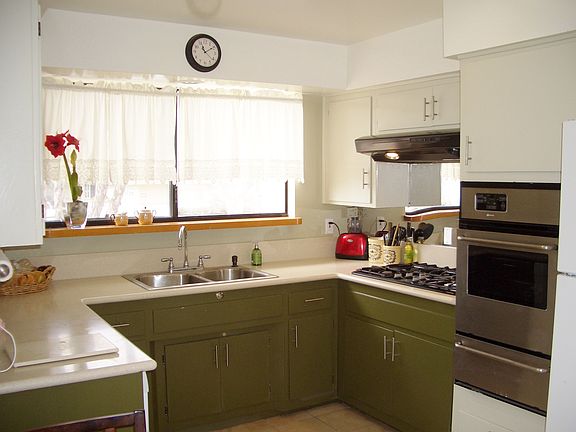 4th image of 1055 Marvista Ave