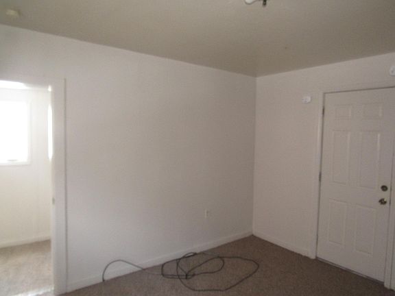 2nd image of 117 W Bissell St #2