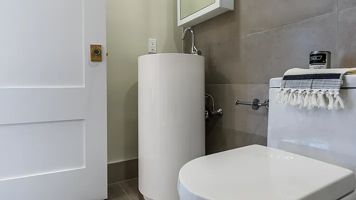 Rented by Nooklyn NYC LLC | media 20