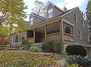 2732 Windy Bush Rd, Wrightstown, PA 18940