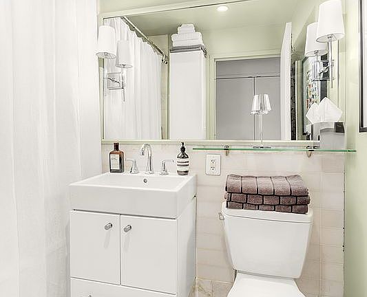 5th image of 635 W 42nd St APT 5G