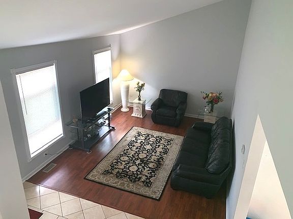 5th image of 416 Alden Ln