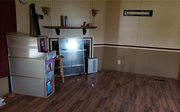 5th image of 748 Joshua Ryan St