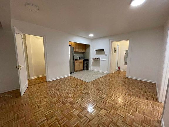 3rd image of 7 W 16th St APT 7