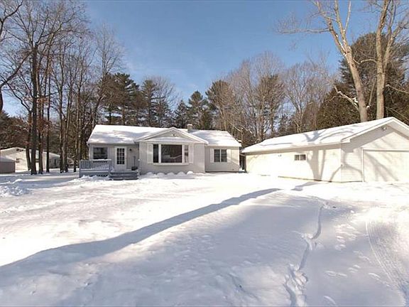 2nd image of 521 E Park Dr
