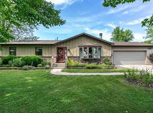 11780 W Cross Rd, Galena, IL 61036