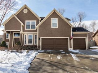 23705 W 53rd Ter, Shawnee, KS 66226