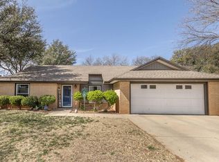 9706 Oxford Ave, Lubbock, TX 79423