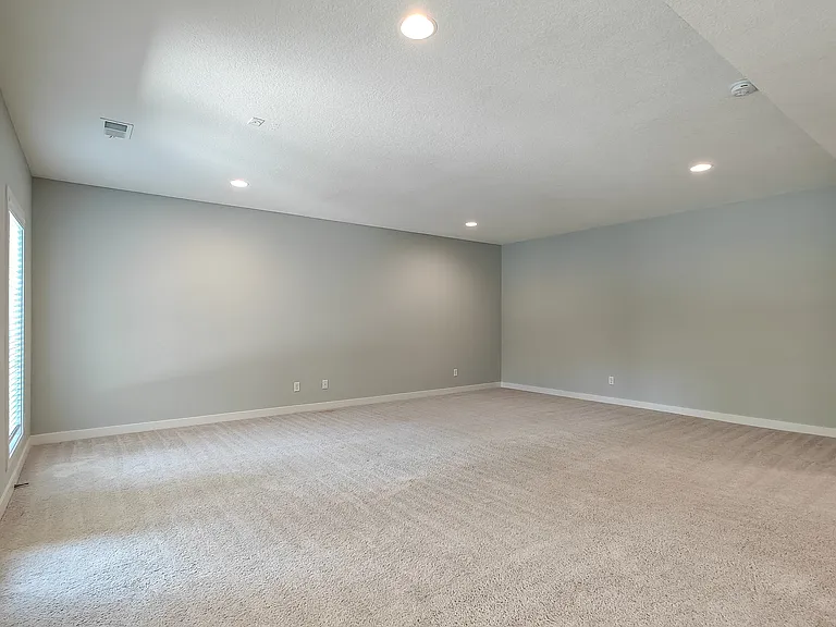 22231 W 121st St — Photo 33