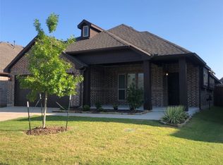 1325 Arrowwood Dr, Aubrey, TX 76227