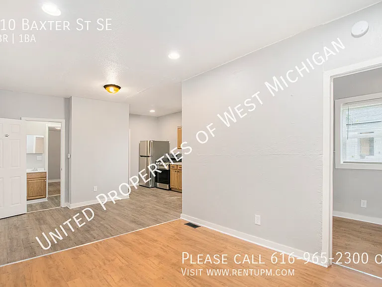 710 Baxter St SE — Photo 8