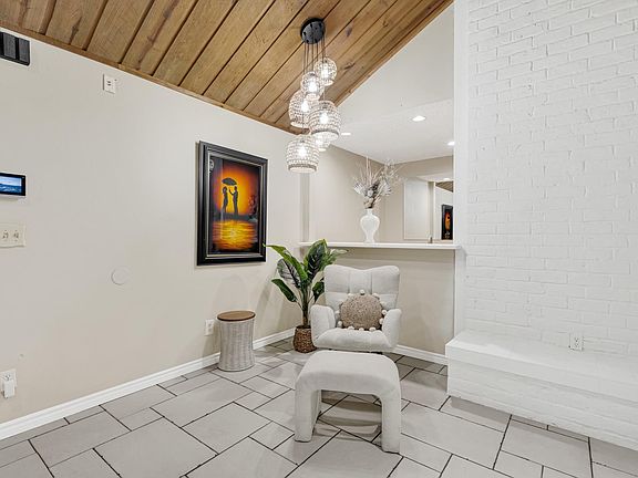 4th image of 3123 Woodland Ct