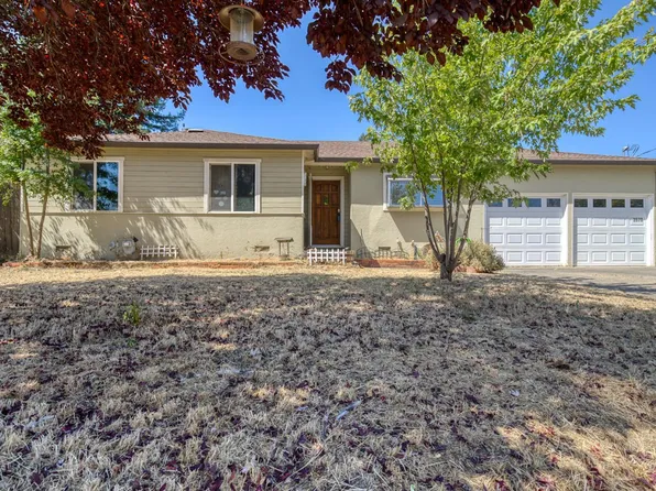 3570 Leland Lane, Ukiah, CA 95482