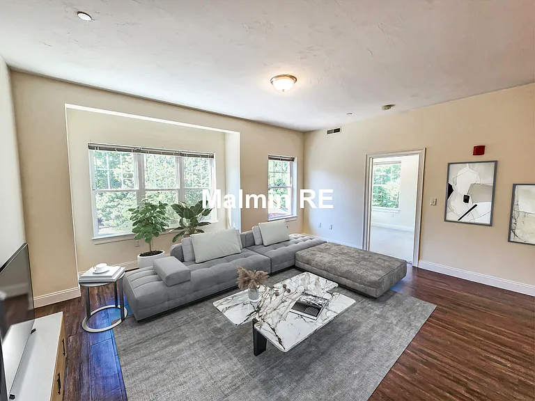 81 Amory St #404 — Photo 3