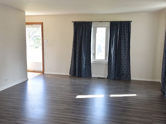 3rd image of 268 E Medill Ave
