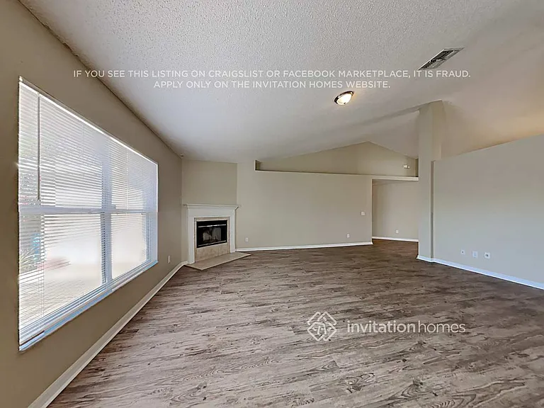 1266 N Ridge Blvd — Photo 5