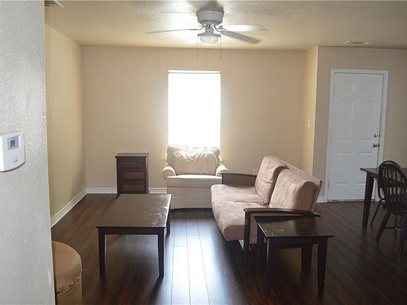 5th image of 706 N Harrison Ave #200