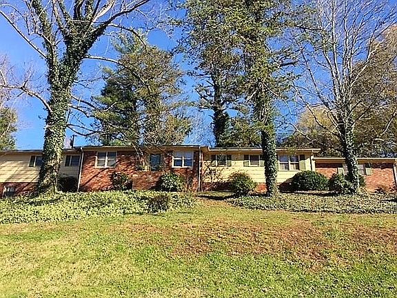 2nd image of 315 Hillcrest Dr
