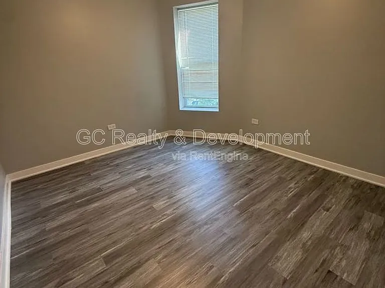 4753 S Saint Lawrence Ave #3 — Photo 6