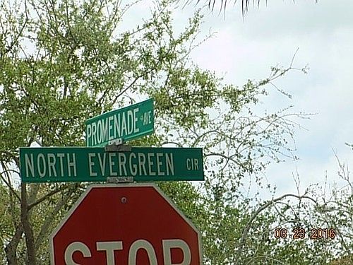 5th image of 3030 N Evergreen Cir
