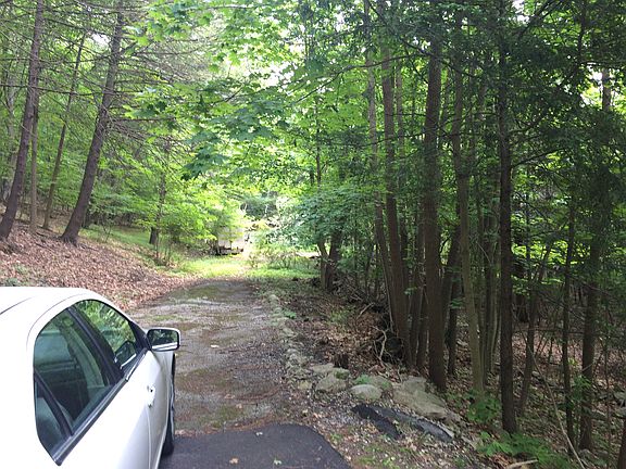 2nd image of 31 Lakeshore Dr E