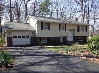 790 E Mountain Rd, Hegins, PA 17938