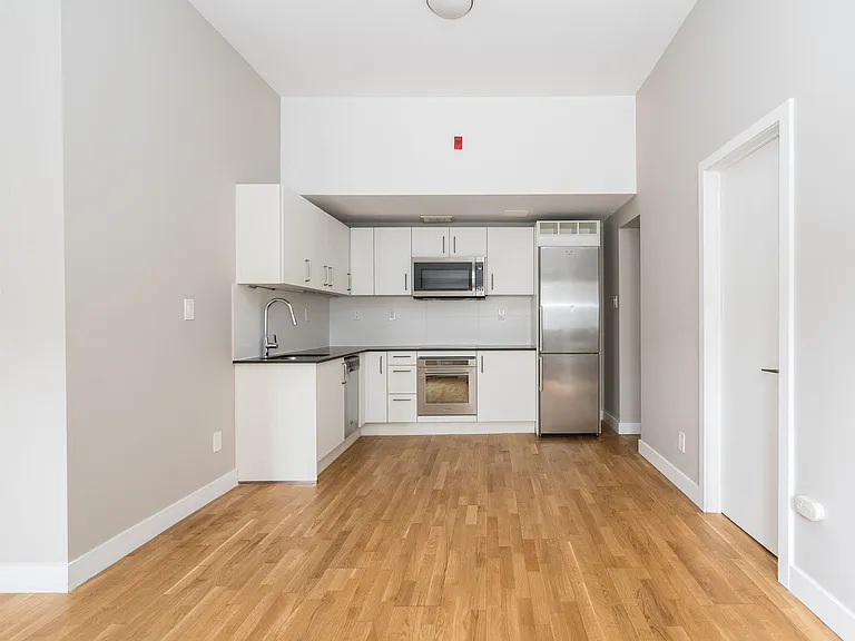 77 Spencer Ave #50017A-104 — Photo 4