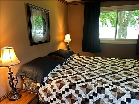 225 N Park Dr — Photo 12