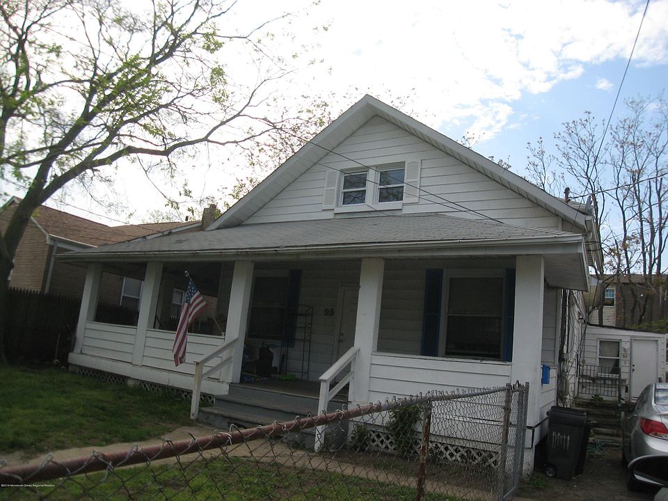 2nd image of 95 Seabreeze Way