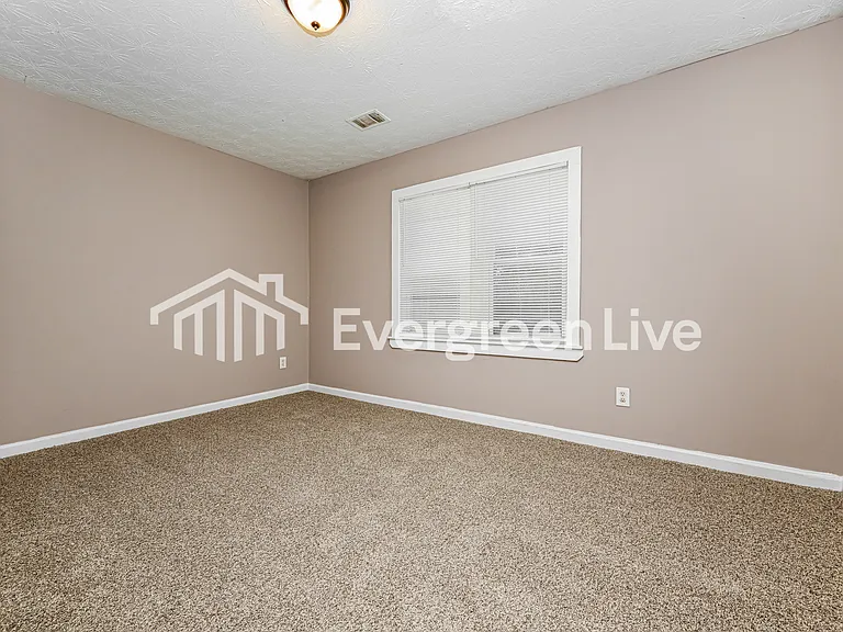 2053 Oak Terrace Dr SE — Photo 14